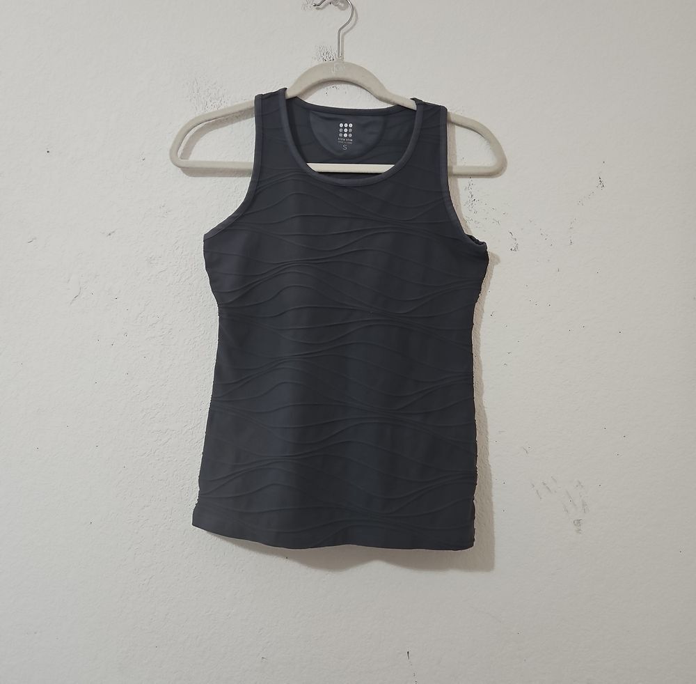 Title Nine performance tank top Size Small Women